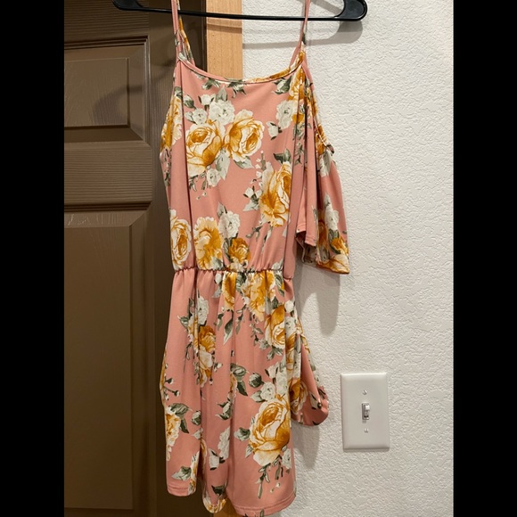 Romper - Picture 2 of 3